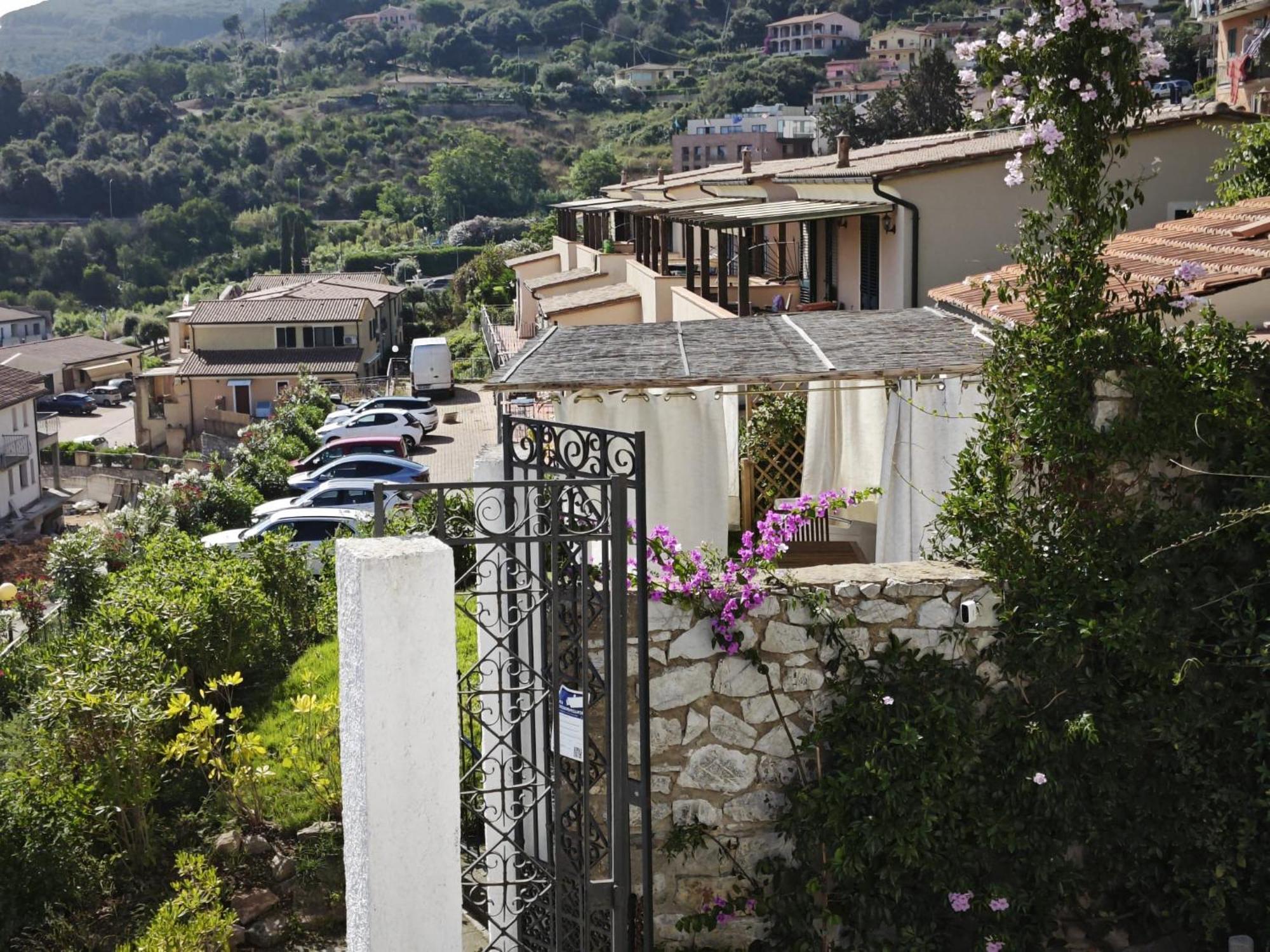 Hotel Golfo Azzurro Capoliveri  Exteriör bild